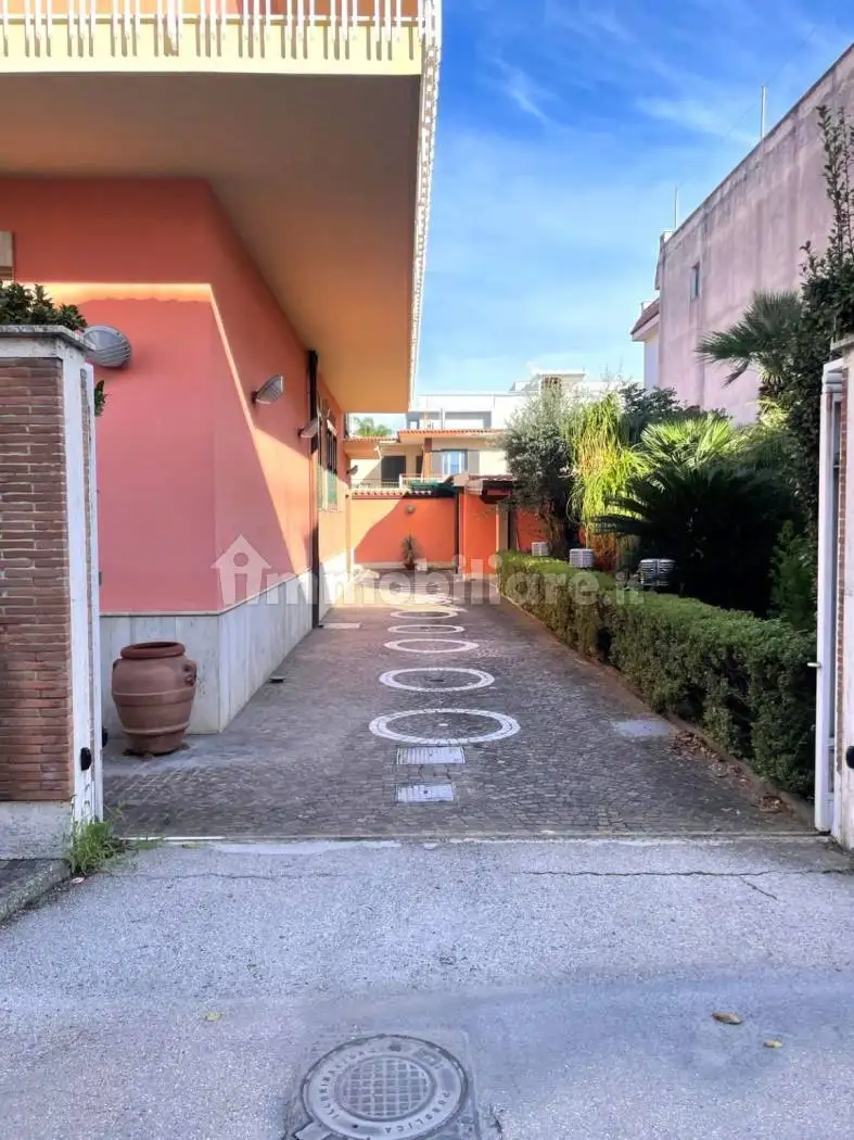 Villa bifamiliare, ottimo stato, 320 m², Centro, Camposano - foto 2