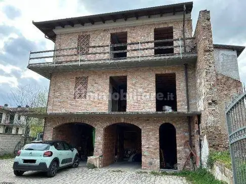 Palazzo - Stabile in asta a Castelnuovo Scrivia
