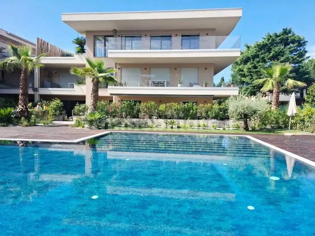 Appartamento in vendita a Desenzano del Garda