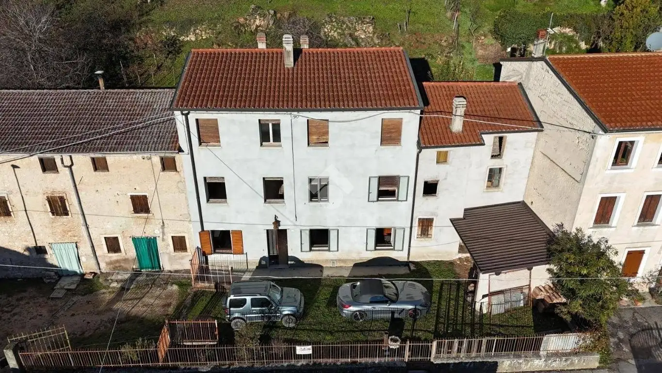 Casa indipendente in vendita a Tregnago