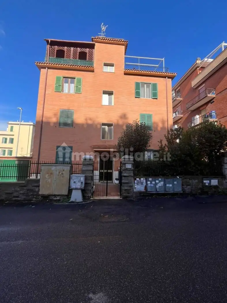Appartamento in vendita a Roma