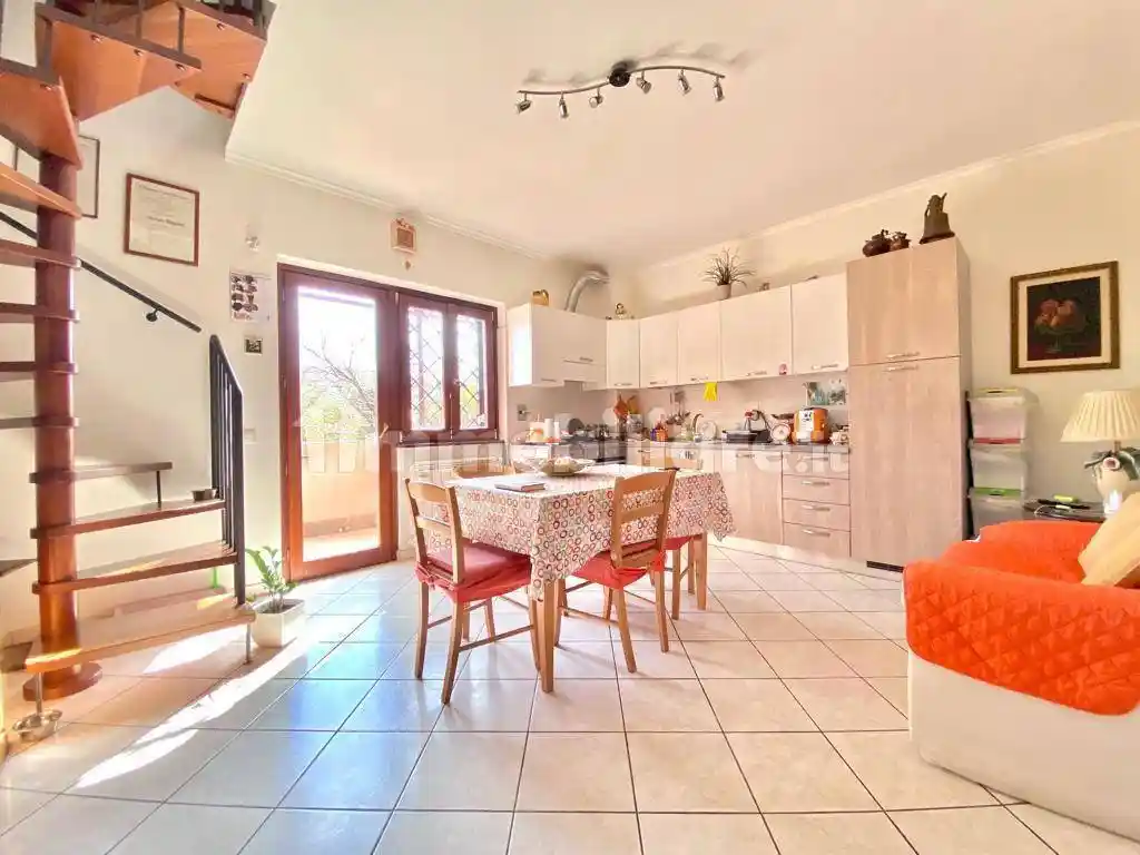 Trilocale via del Fosso Centroni, Morena, Roma - foto 4