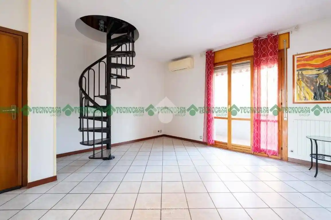 Quadrilocale via Correggio 14, Centro, Castelfranco Emilia - foto 3