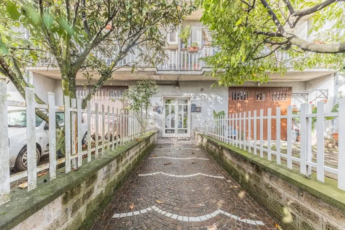 Appartamento in vendita a Caprarola