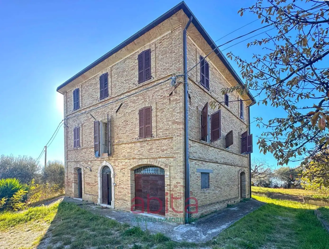 Casa indipendente in vendita a Castorano