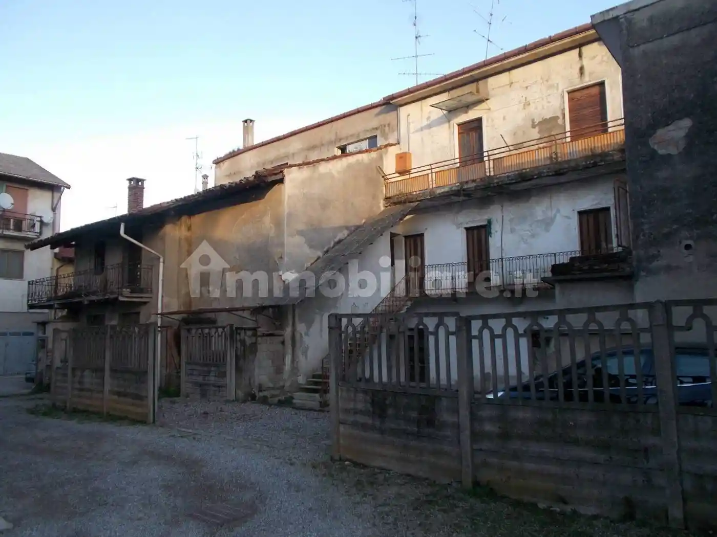 Palazzo - Edificio in vendita a Lomazzo