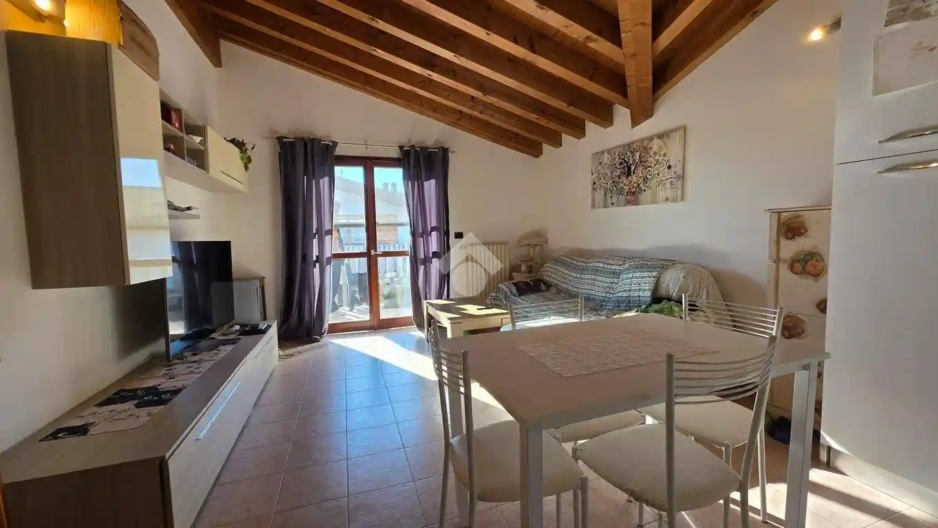 Bilocale ottimo stato, secondo piano, San Biagio, Bagnolo San Vito - foto 3