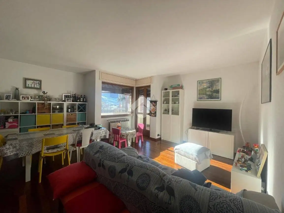 Trilocale via F. Chabod 44, Centro, Aosta - foto 2