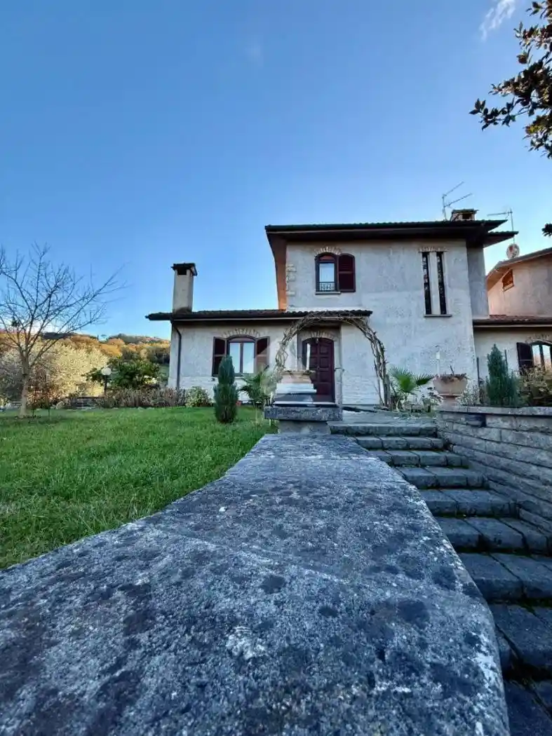 Villa in vendita a Orte