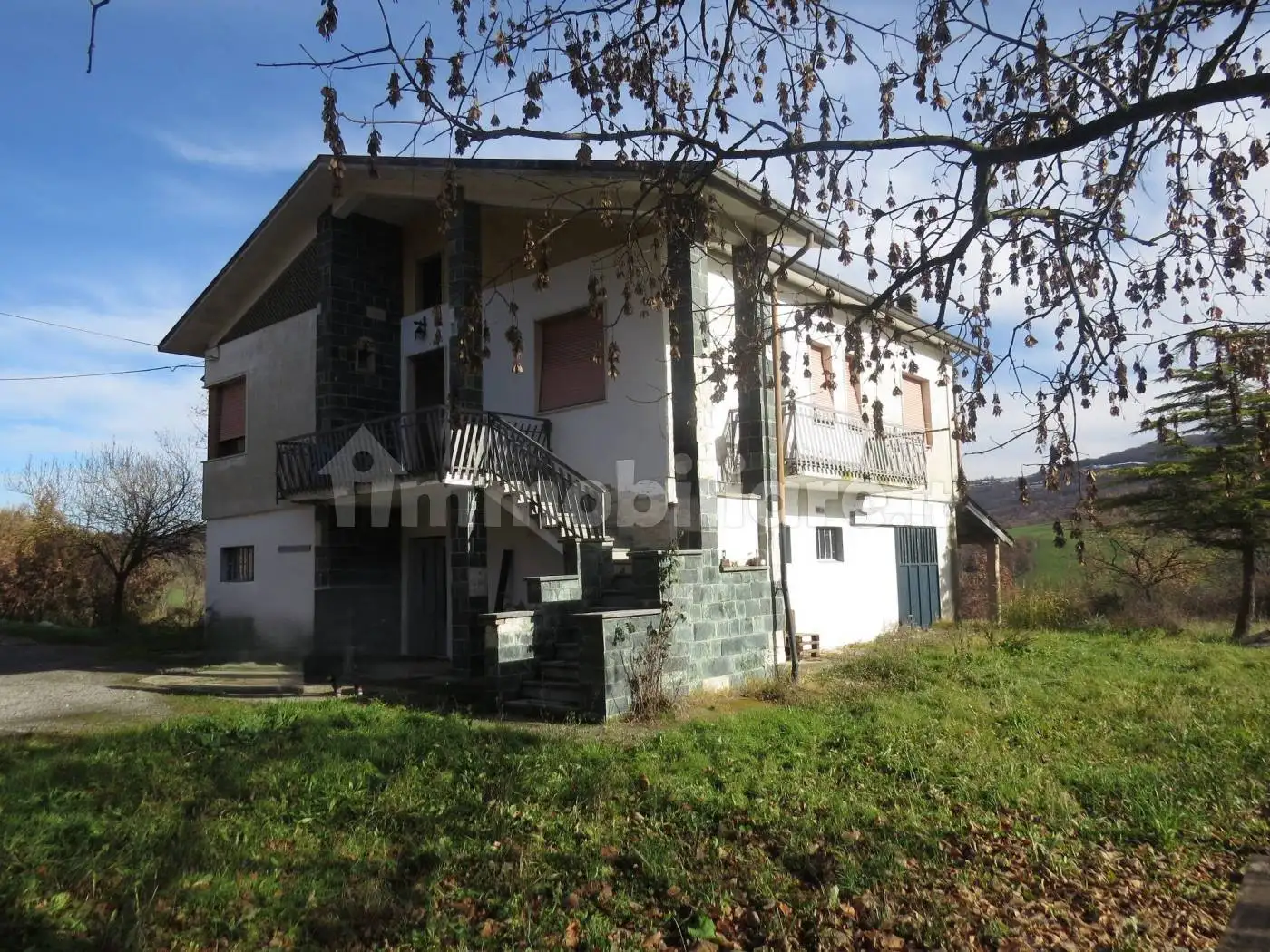 Villa in vendita a Dernice