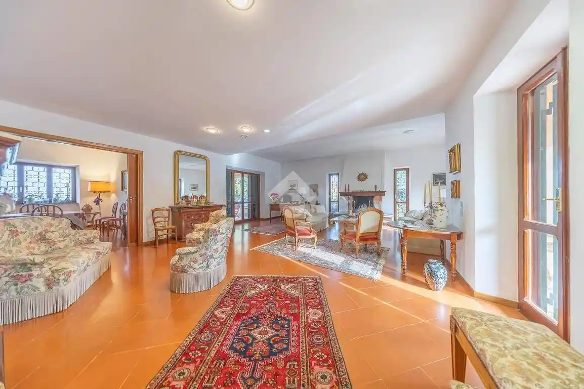 Villa in vendita a Monte Porzio Catone