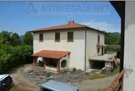 Villa in vendita a Scarperia e San Piero