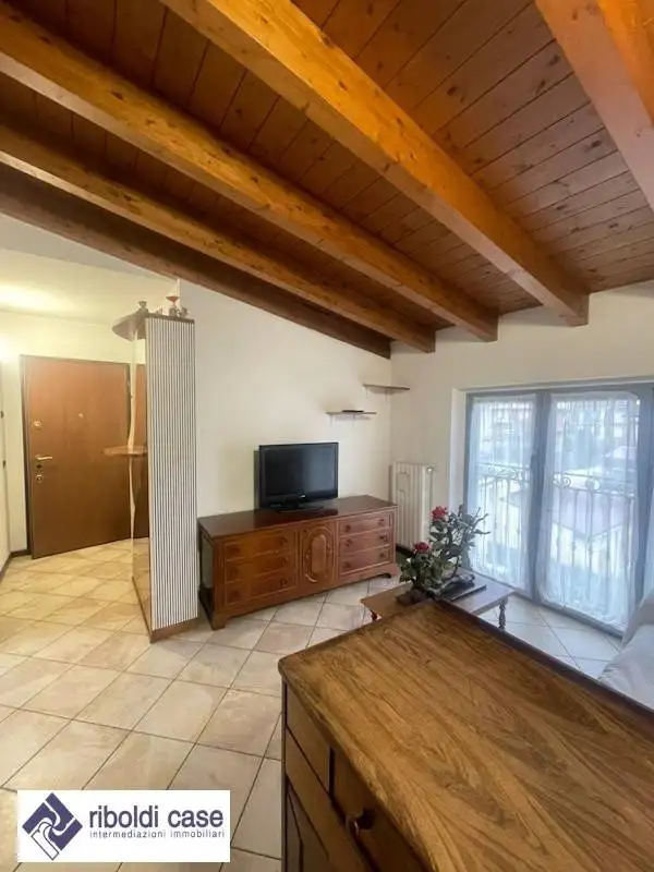 Trilocale ottimo stato, secondo piano, Ospedale, Seregno - foto 2