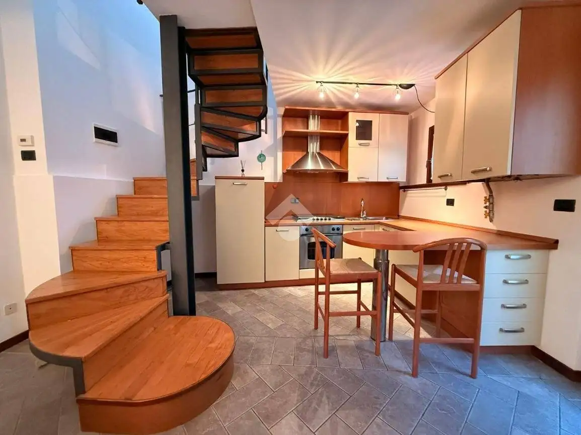 Bilocale vicolo dei Fiori 5, Centro, Casciago - foto 2