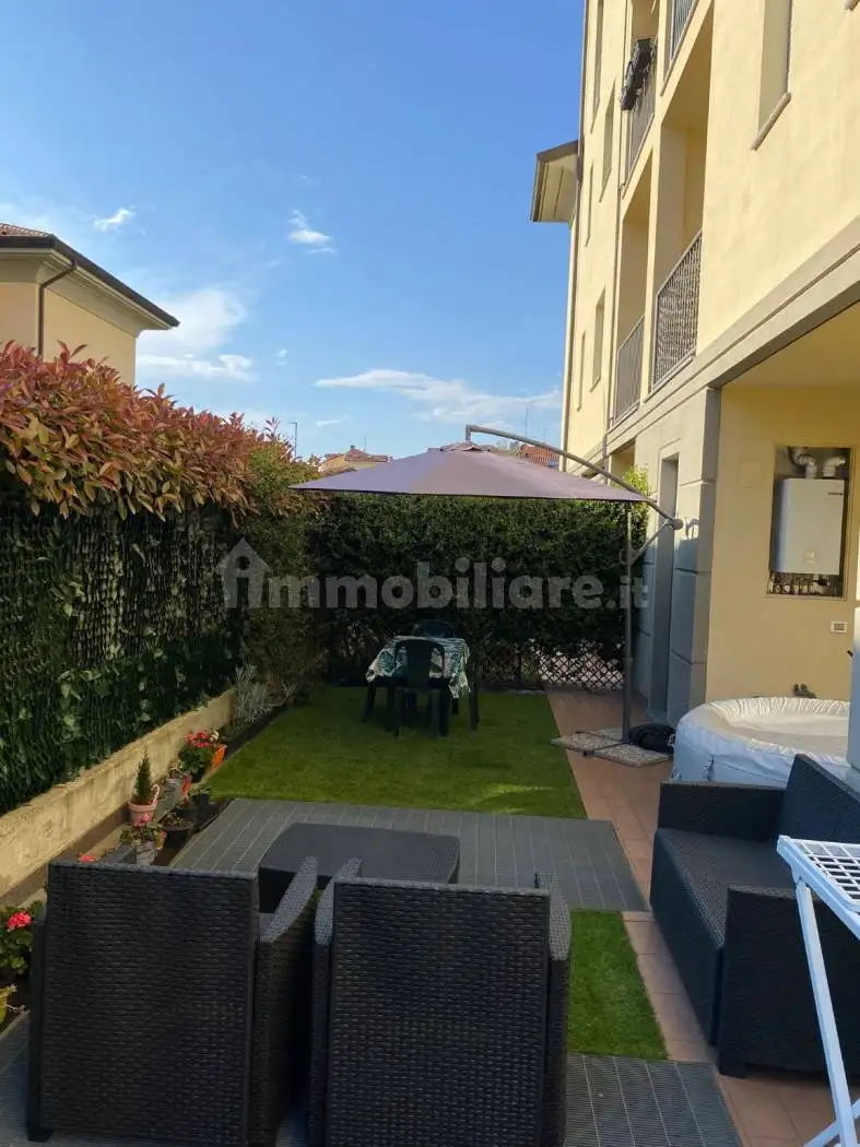 Appartamento in vendita a Vanzago