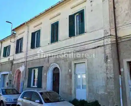 Appartamento in vendita a Livorno