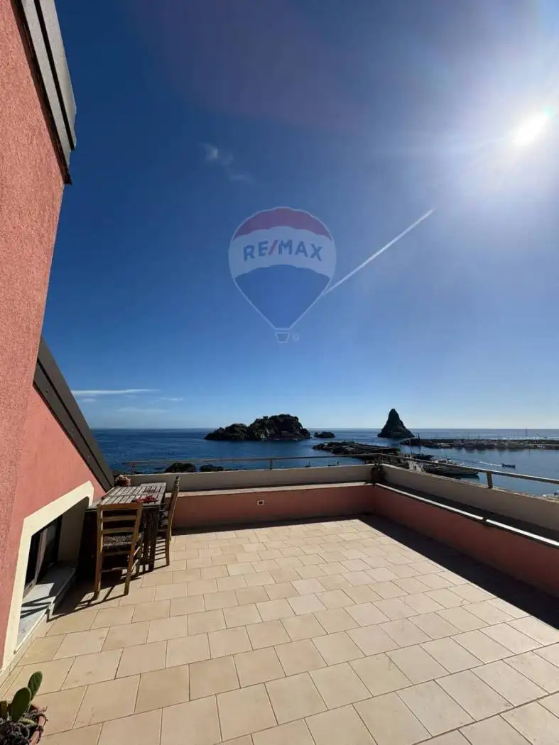 Appartamento in affitto a Aci Castello