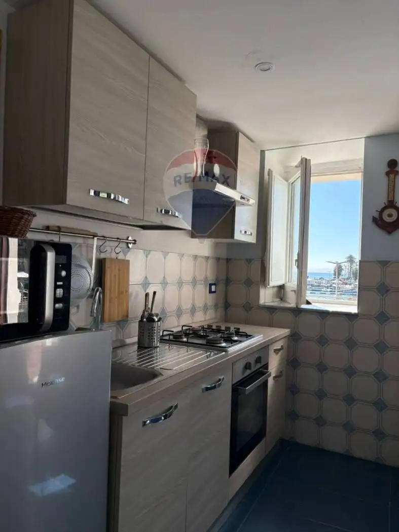 Bilocale via Marina 4, Centro, Aci Castello - foto 2