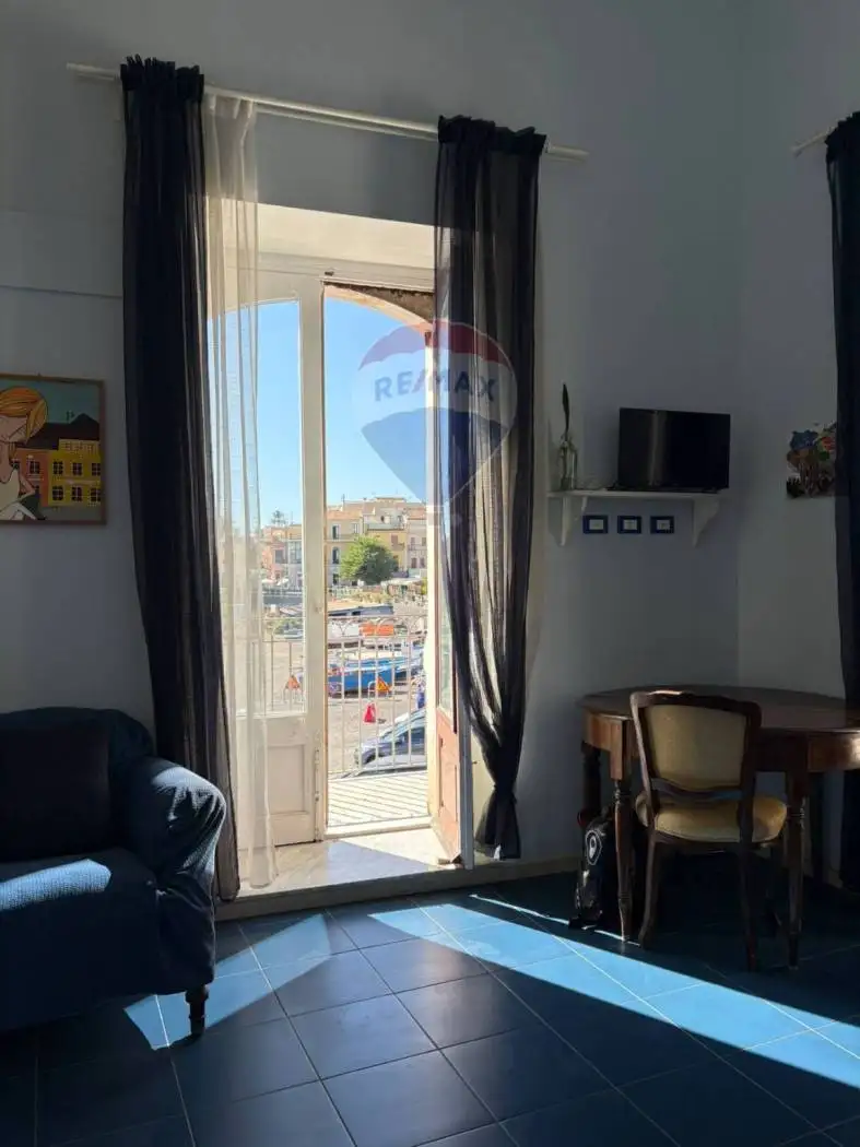 Bilocale via Marina 4, Centro, Aci Castello - foto 3