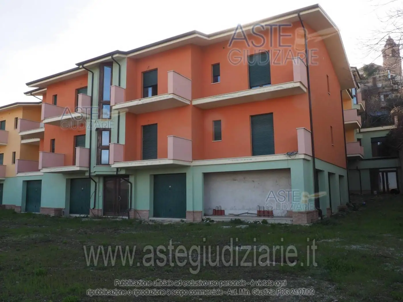 Palazzo - Stabile in vendita a Colonnella