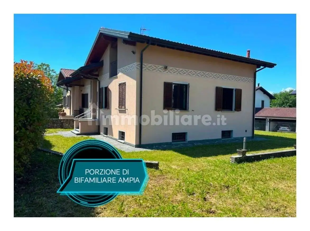 Villa bifamiliare 150 m², Centro, Azzate - foto 2