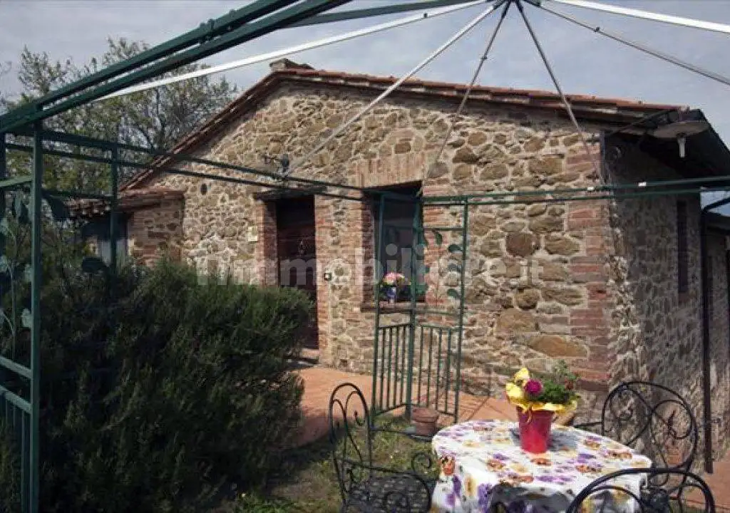 Appartamento in affitto a Paciano