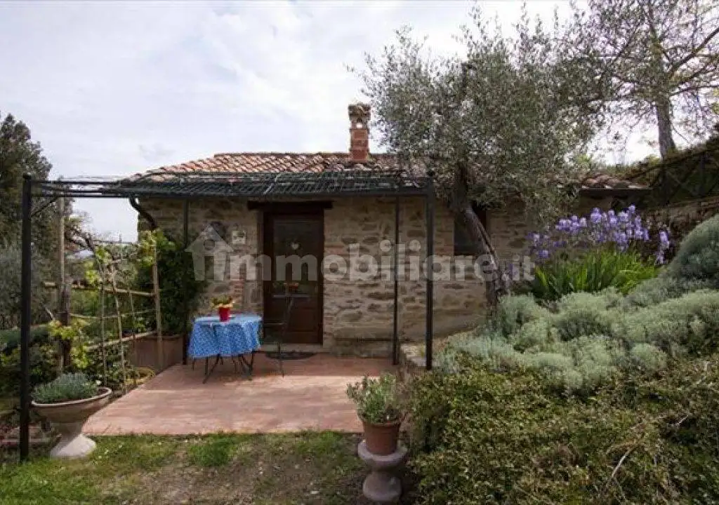Appartamento in affitto a Paciano