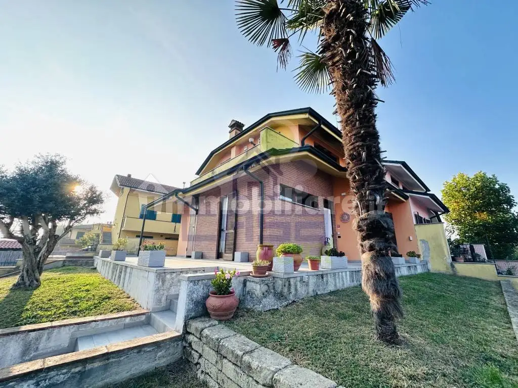 Villa in vendita a Castiraga Vidardo