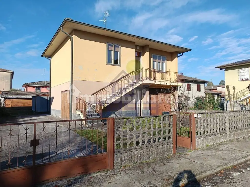 Villa in vendita a Sospiro