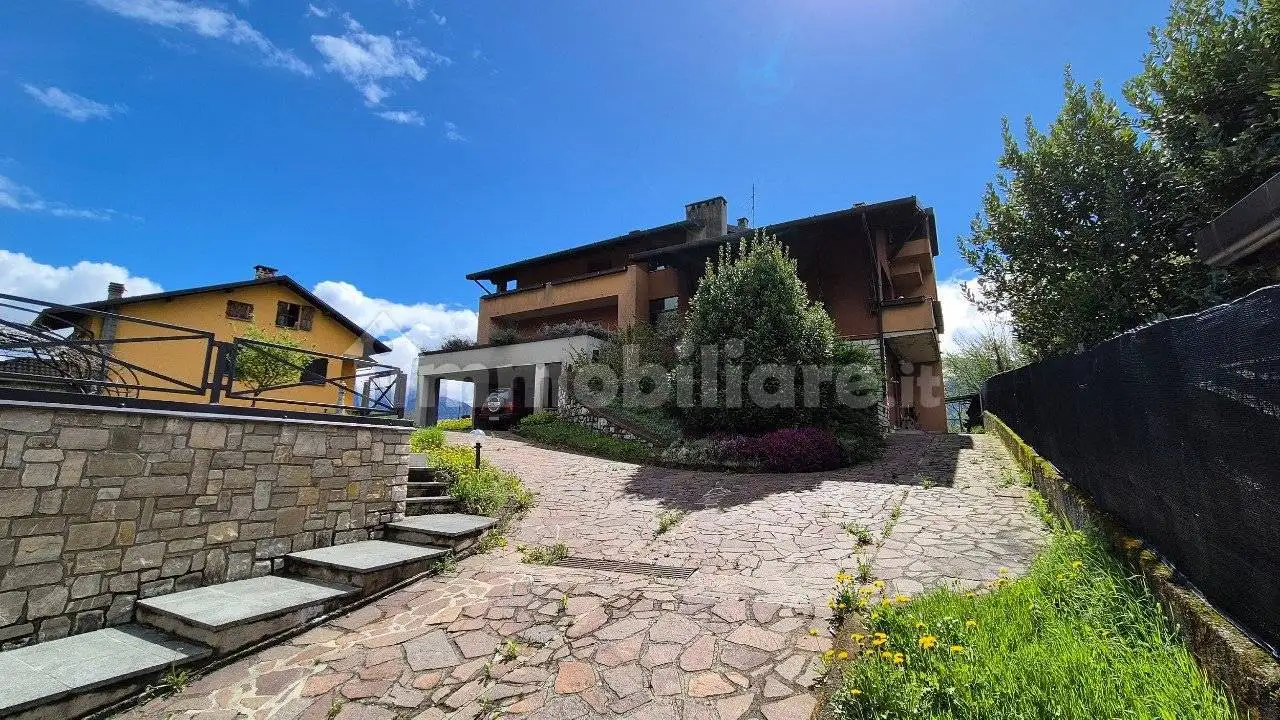 Villa in vendita a Ossimo