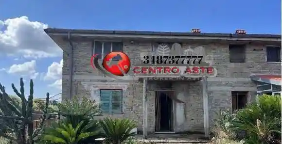 Villa in vendita a Lanuvio