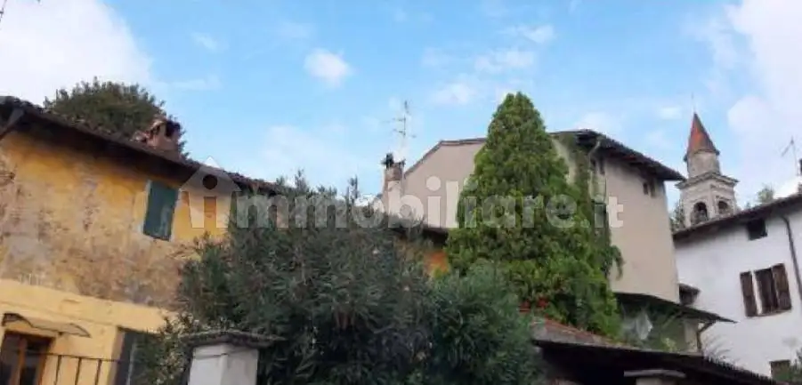 Villa in asta a Borgo San Giacomo