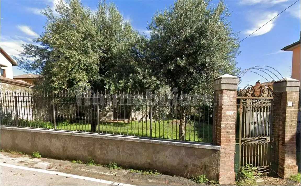 Casa indipendente in asta a Nuvolera