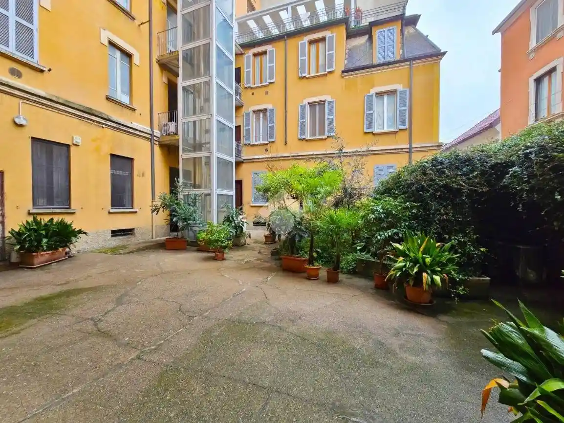 Trilocale via Jacopo Dal Verme 11, Isola, Milano - foto 3