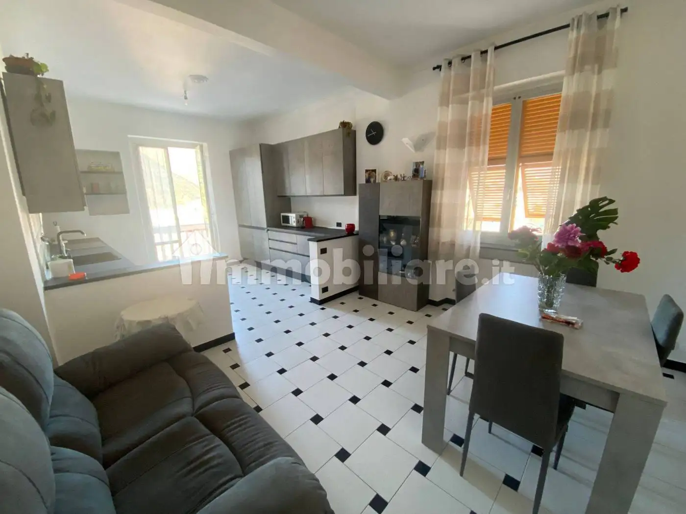 Appartamento in vendita a Genova