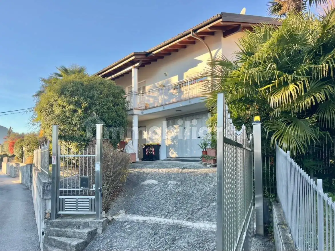 Villa in vendita a Verbania
