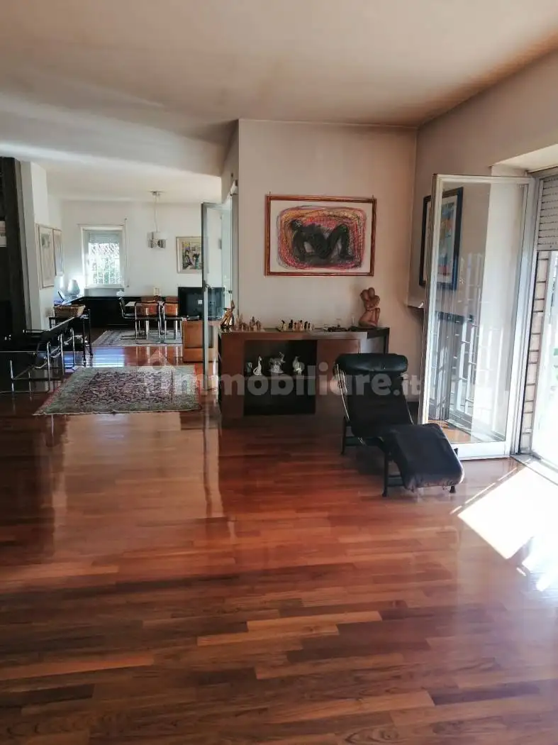 Villa in vendita a Nepi