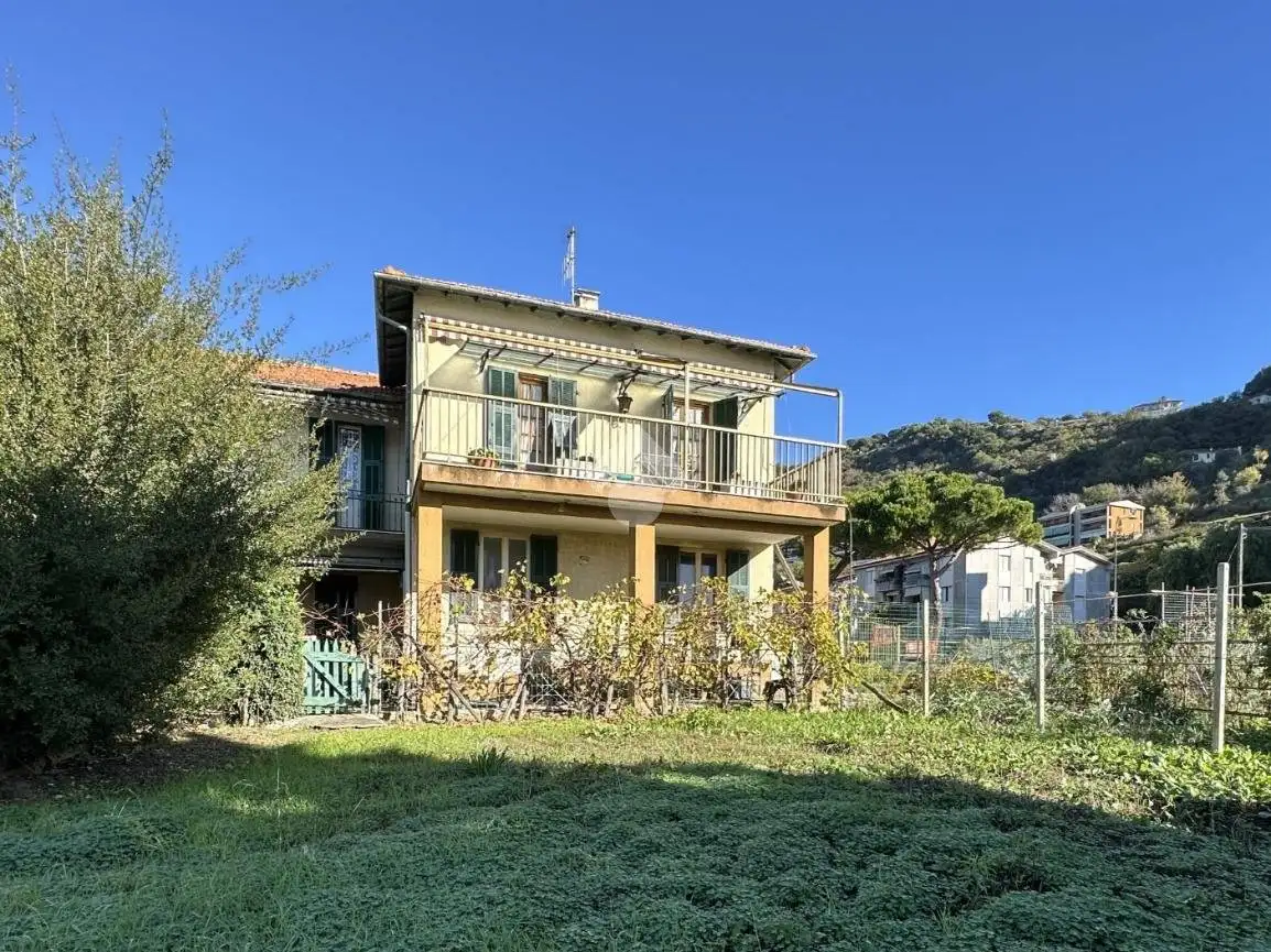 Casa indipendente in vendita a Vallecrosia