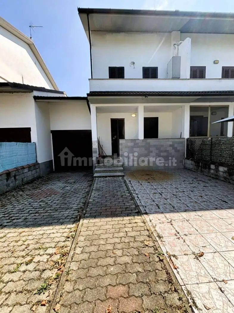 Villetta a schiera in vendita a Torrevecchia Pia