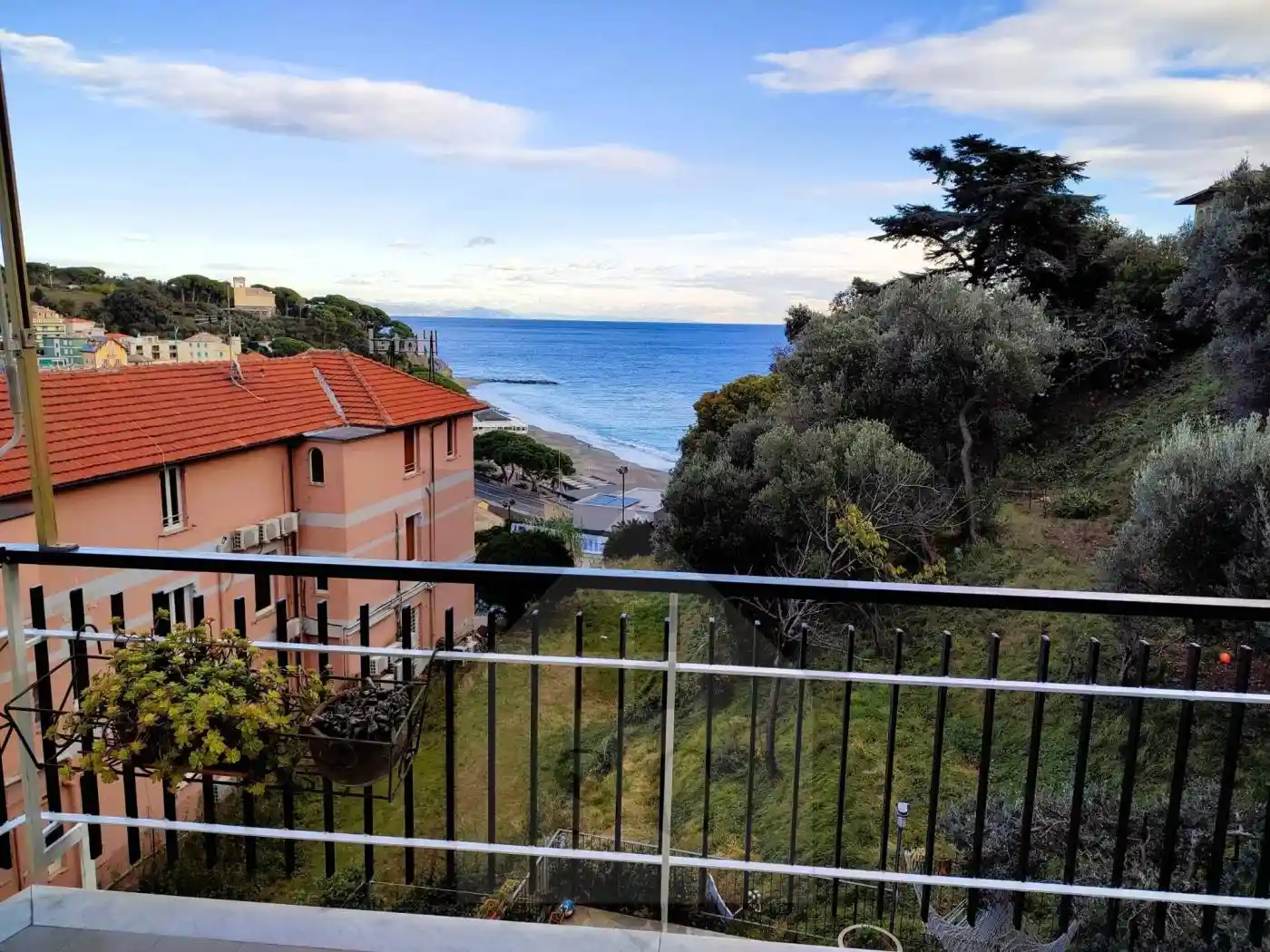 Appartamento in vendita a Celle Ligure