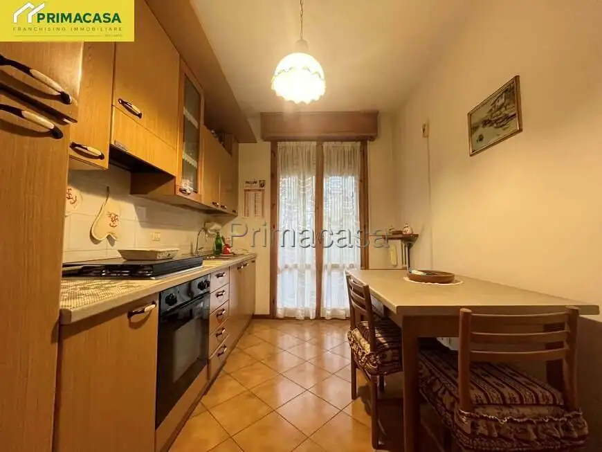 Quadrilocale buono stato, primo piano, Centro, Fabbrico - foto 3