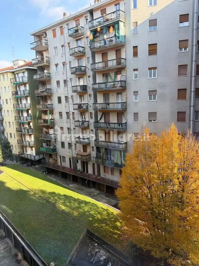 Trilocale viale Legioni Romane 26, Bande Nere, Milano - foto 2