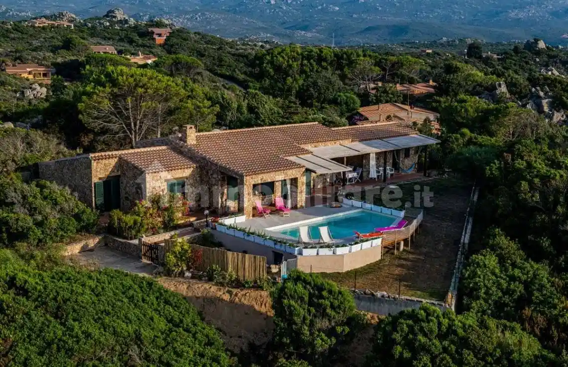 Villa in vendita a Trinità d'Agultu e Vignola