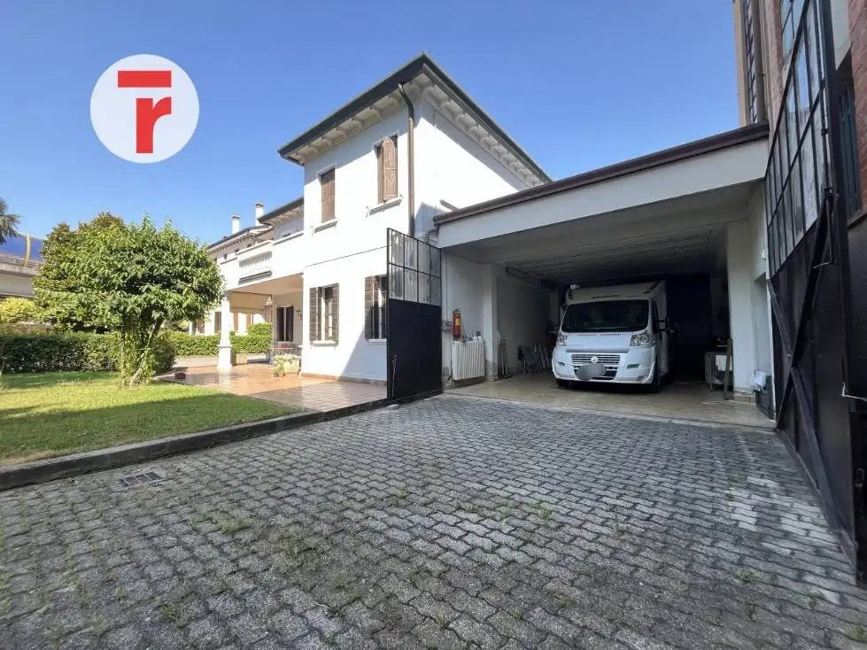 Palazzo - Edificio in Vendita - foto 2