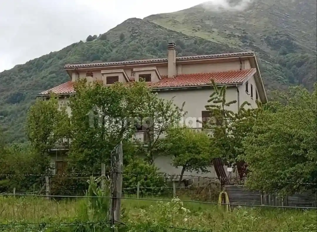 Villa in vendita a Campotosto