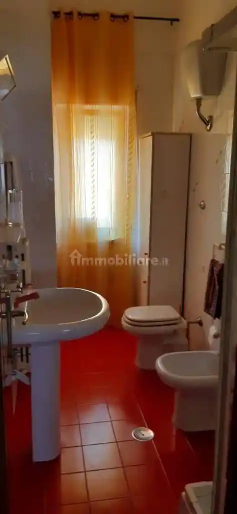 Trilocale via Repubblica Ceca 10, Tufolo, Farina, Crotone - foto 4