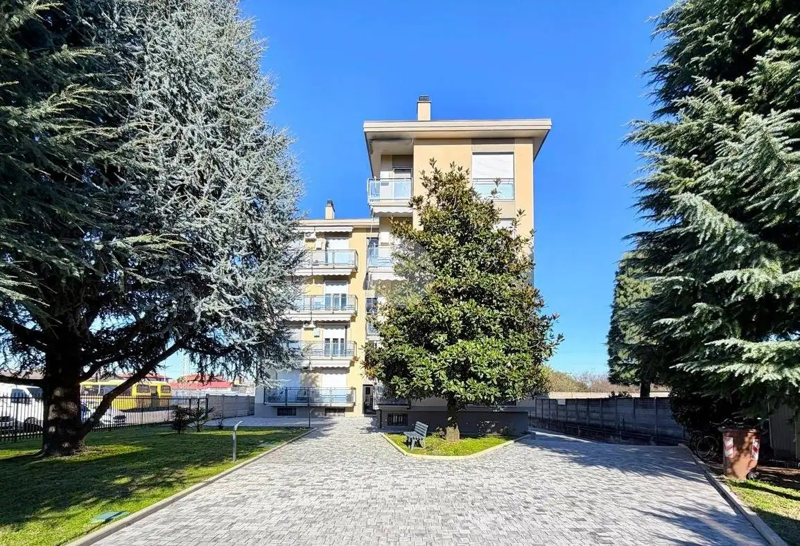 Trilocale via Simone da Corbetta 44, Semicentro, Isola, Corbetta - foto 4