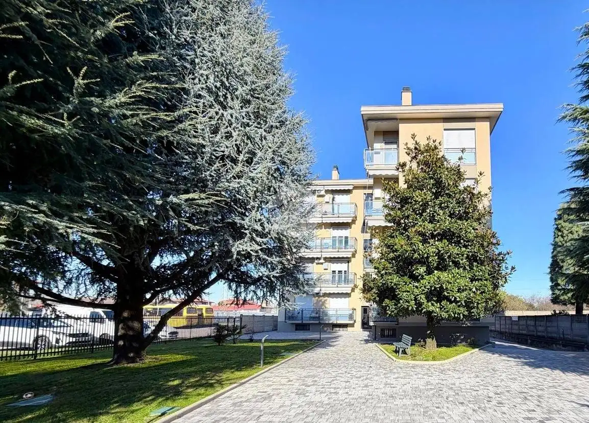 Trilocale via Simone da Corbetta 44, Semicentro, Isola, Corbetta - foto 5