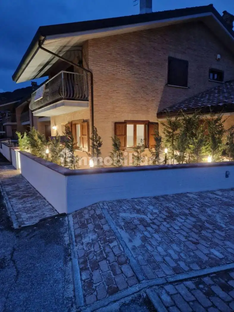 Villetta a schiera in vendita a Rocca di Mezzo