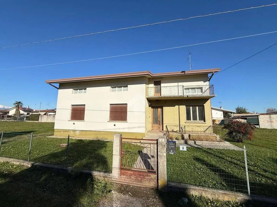 Casa indipendente in vendita a Azzano Decimo